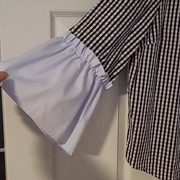 Top - Picture 3 of 4